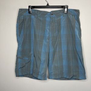 COLUMBIA Shorts Mens 36 x 11 Omni-Shade Board Unlined Gray Blue Plaid Nylon